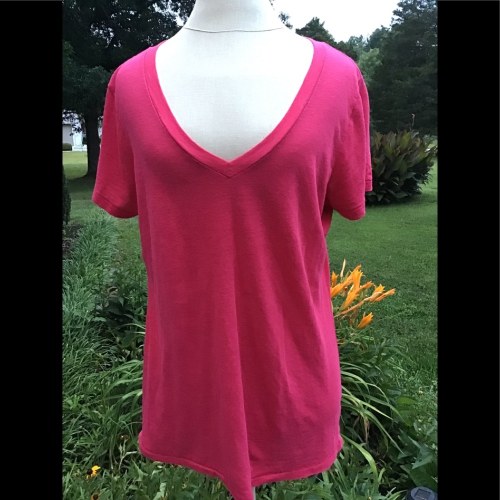 Women’s size XL light weight tee